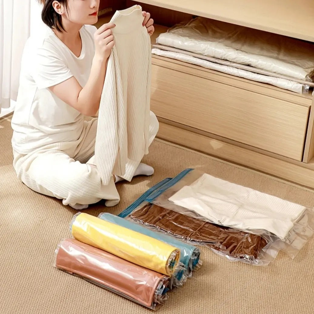 Vacuum Storage Bags (5 pcs + Pump) – Space Saver