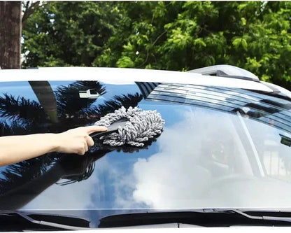 Portable Microfiber Car Duster – Compact Cleaning Brush