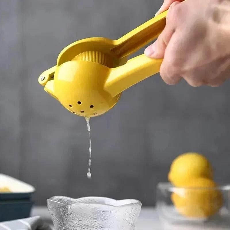 Manual Lemon Squeezer – Easy Citrus Juicer for Lemons, Limes & Oranges